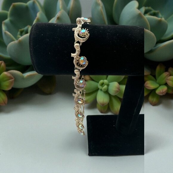 Vintage Silver Tone Aurora Borealis Rhinestone Bracelet With Sculpted Swirl Desi - Picture 1 of 3